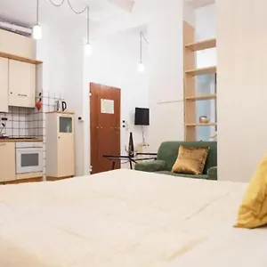Tourist House - Fringe Appartement